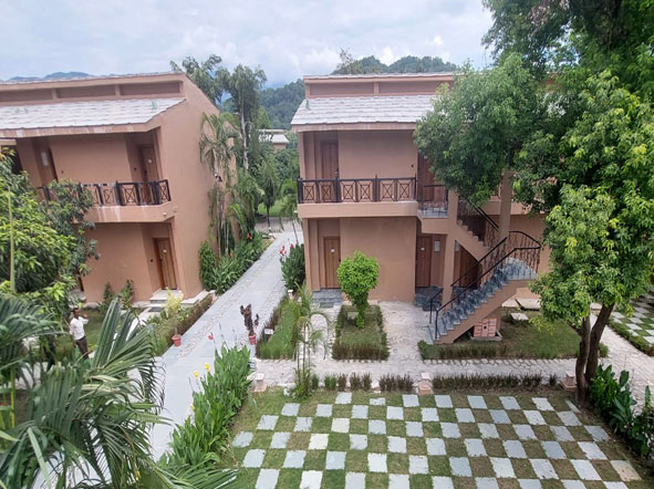 anand aamod hotel