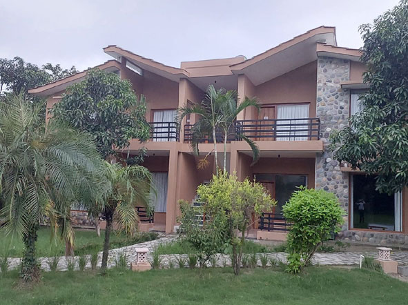 anand aamod resort